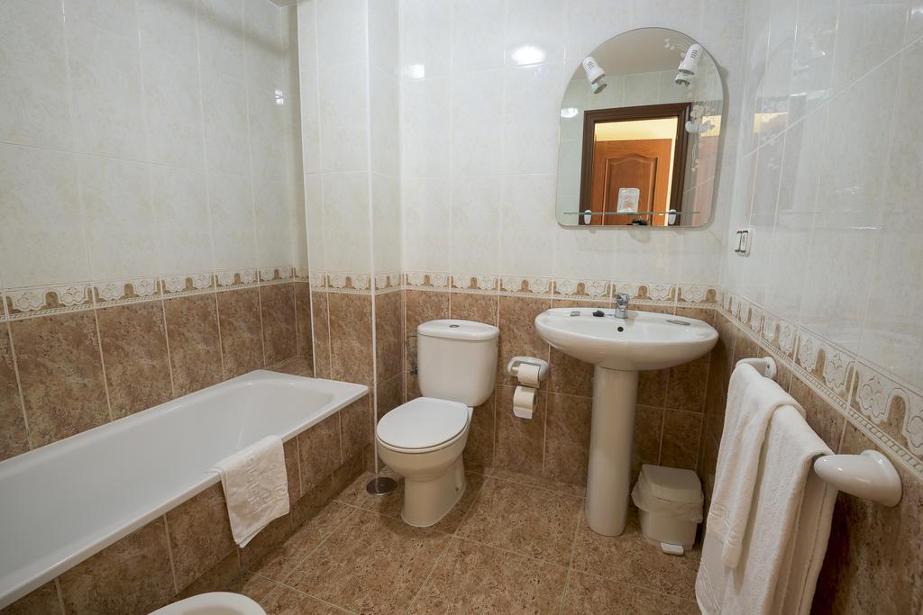 Hostal O Camouco Portonovo Bagian luar foto
