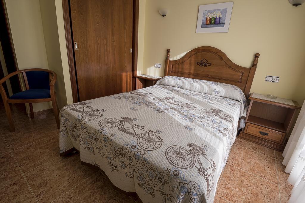 Hostal O Camouco Portonovo Bagian luar foto