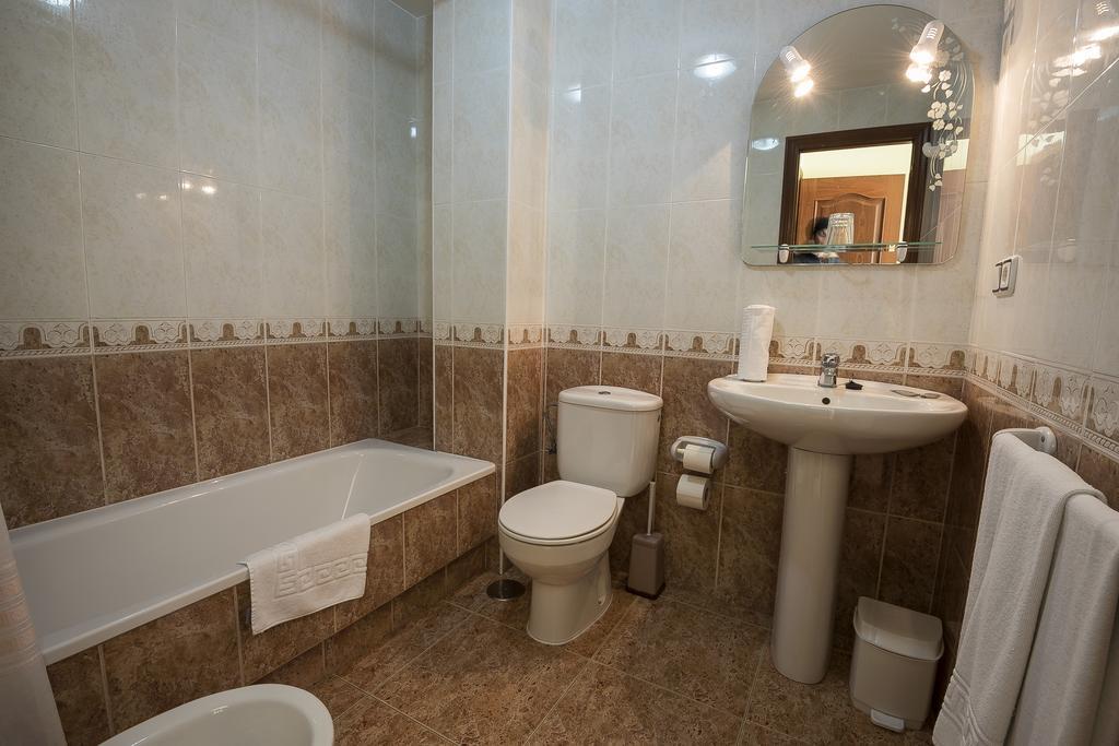 Hostal O Camouco Portonovo Bagian luar foto