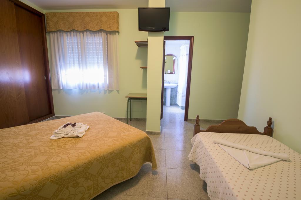Hostal O Camouco Portonovo Bagian luar foto