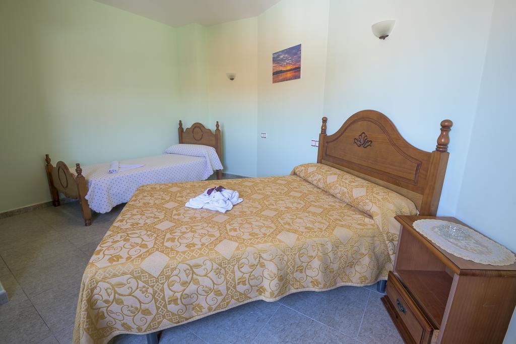 Hostal O Camouco Portonovo Bagian luar foto