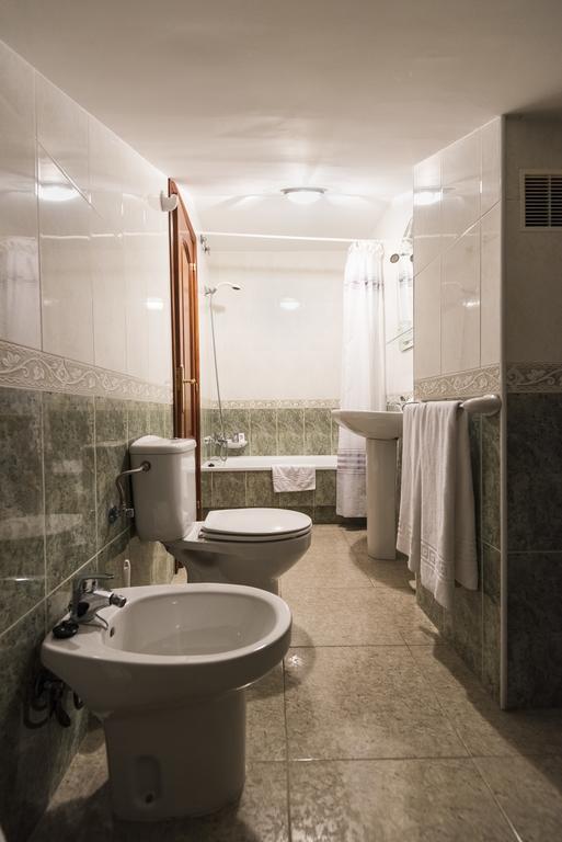 Hostal O Camouco Portonovo Bagian luar foto