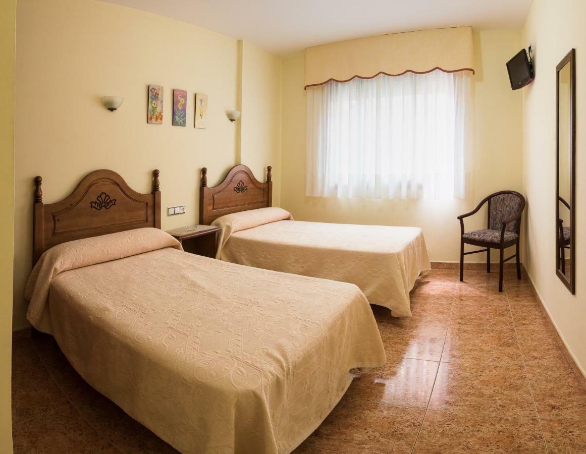Hostal O Camouco Portonovo Bagian luar foto